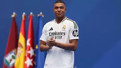 Fransız yıldız Kylian Mbappe eski takımını satın aldı